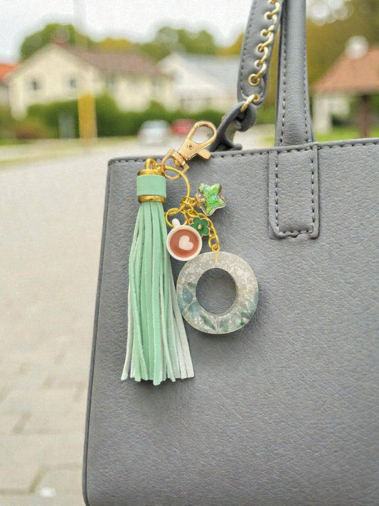 Green Floral Initial O Resin Bag Charm & Keychain