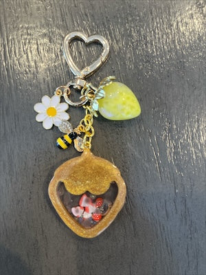 Strawberry Resin Shaker (Yellow)