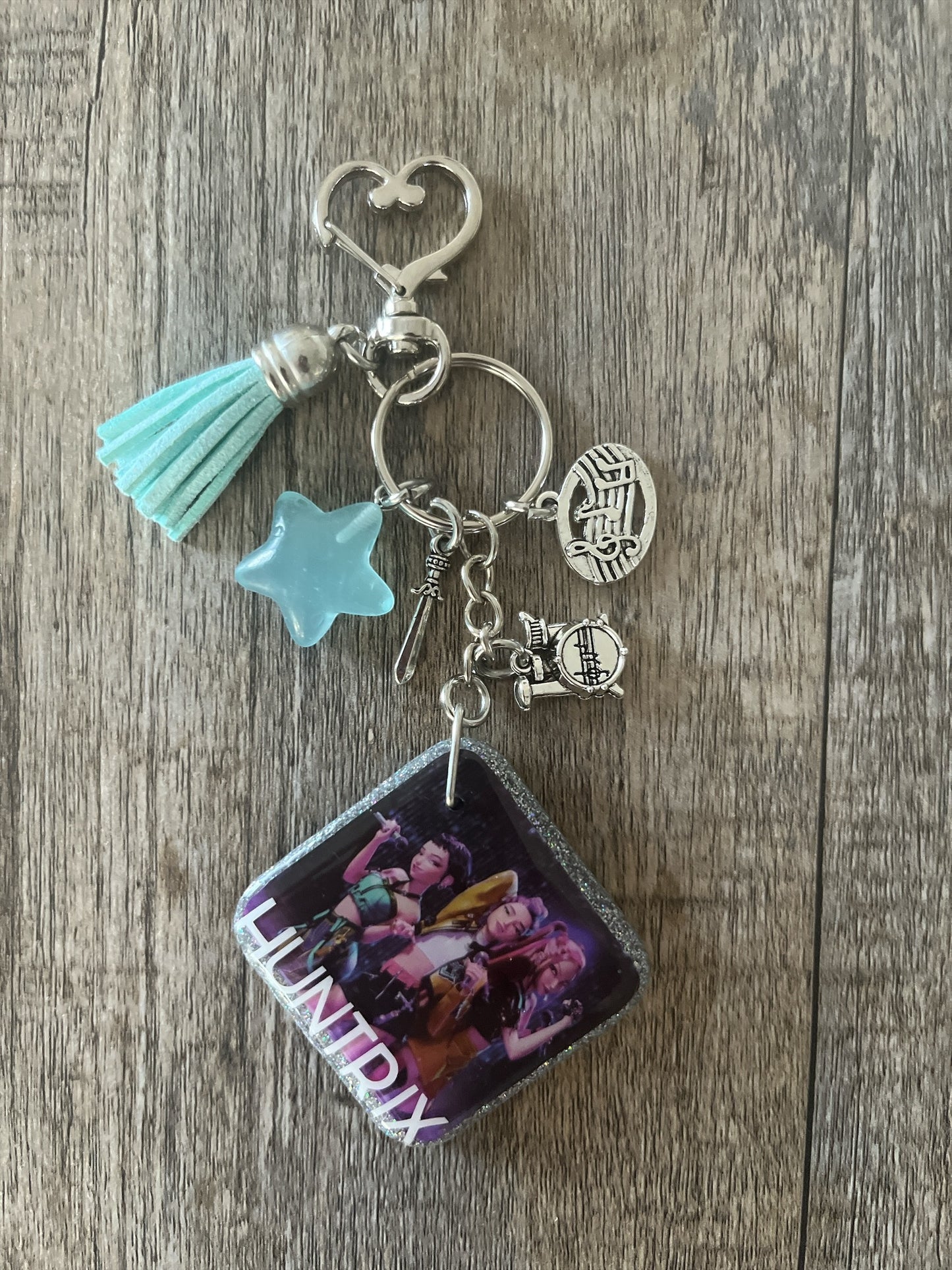 Handmade K-Pop Resin Bag Charms – Cute Idol-Inspired Accessories - 3
