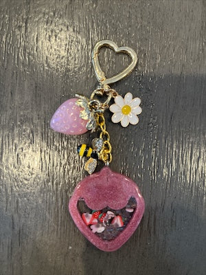 Strawberry Resin Shaker (Pink)