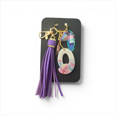 Q Feather Pastel