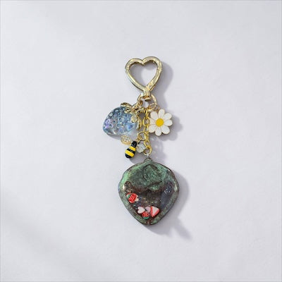 Strawberry Resin Shaker (Green)